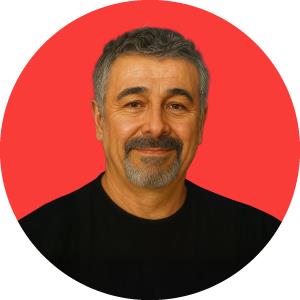 Razvan Voicu profile red bg